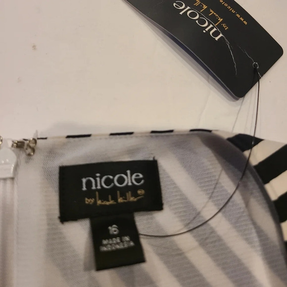 NWT Nicole by Nicole Miller Sleeveless shift dress sz.16 - Picture 5 of 10